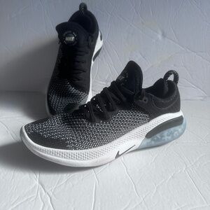2019 NIKE JOYRIDE RUN FLYKNIT OREO AQ2731-001 BLAC Womens 7.5